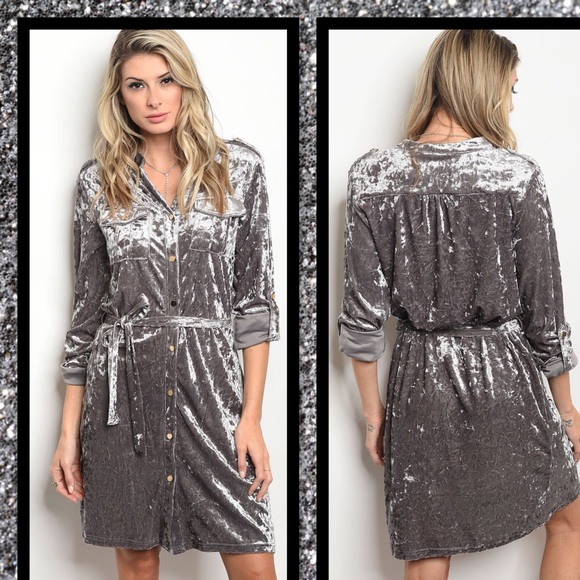 JUST IN🆕 Crushed Velvet 3/4 Sleeve Button Dress - Picture 3 of 3