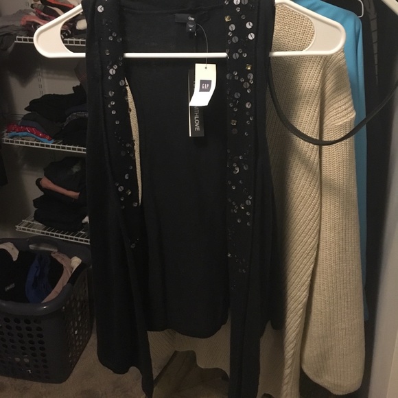 Gap sweater vest with sequins - Picture 2 of 2