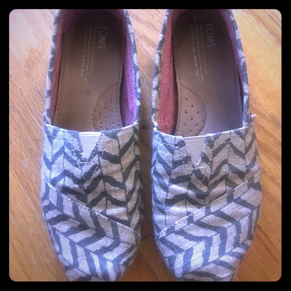 Toms Shoes