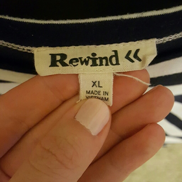 Open Shoulder Top - Picture 4 of 4