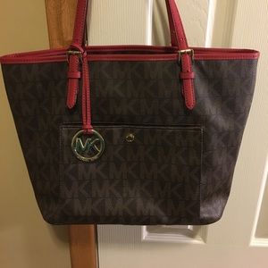 Michael kors purse