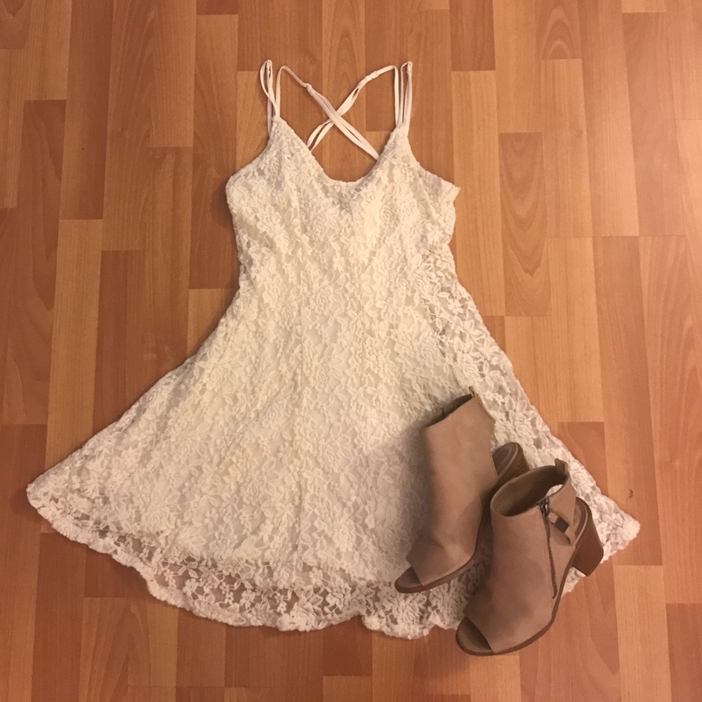 American Eagle Lace Dress