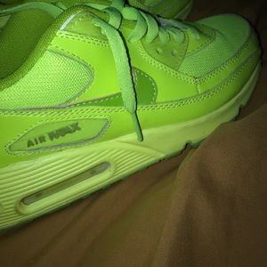 Neon yellow Nike air max 40s