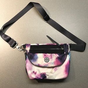 Lululemon blooming pixie festival bag.