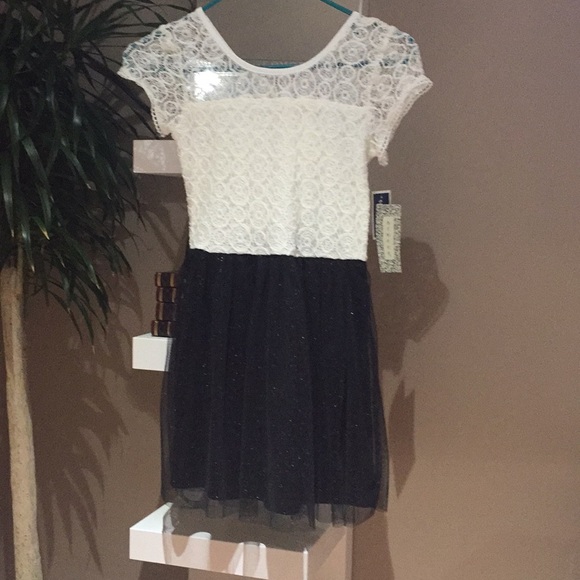 NWT elegant white and black girls size 12 dress - Picture 3 of 4