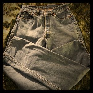 🌹VINTAGE LEVI’S 501 Sz: 31X34 BUTTON FLY JEANS🌹
