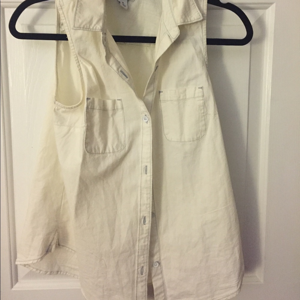 Chambray sleeveless shirt