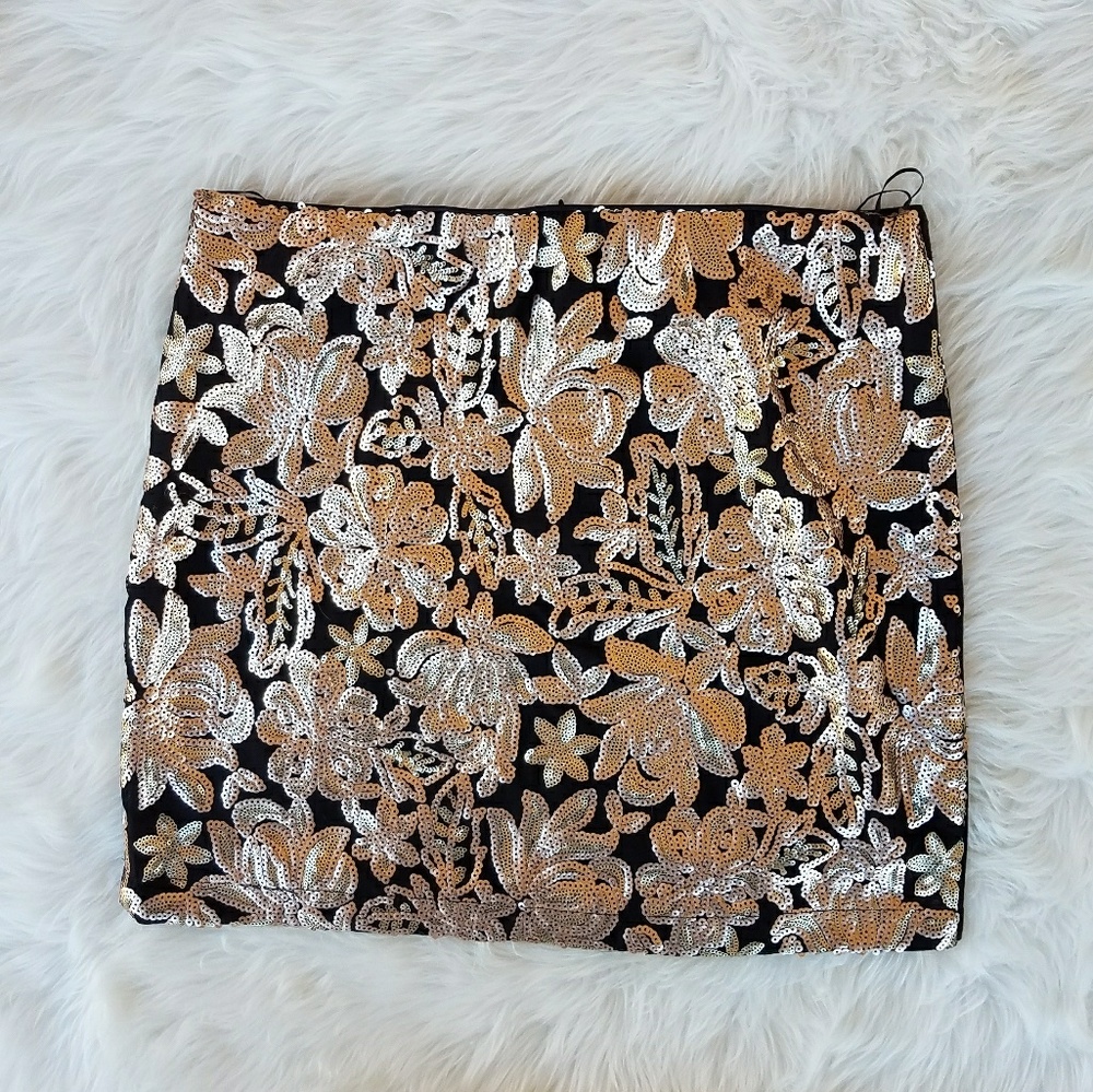 Romeo & Juliet Couture Gold Sequin Mini Skirt