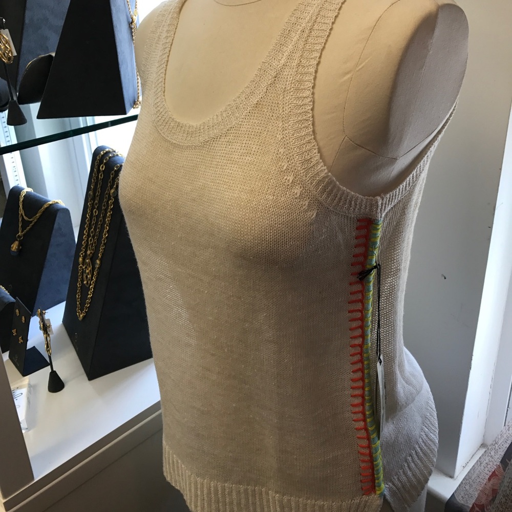 White + Warren sleeveless stitch top brand new.