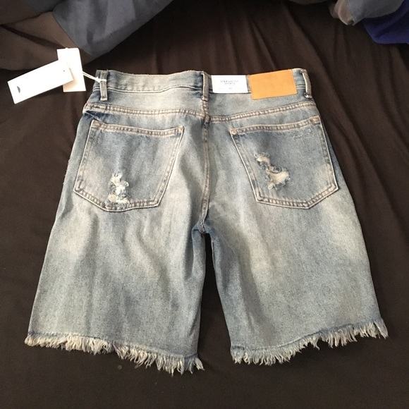 H&M jean shorts - Picture 2 of 2