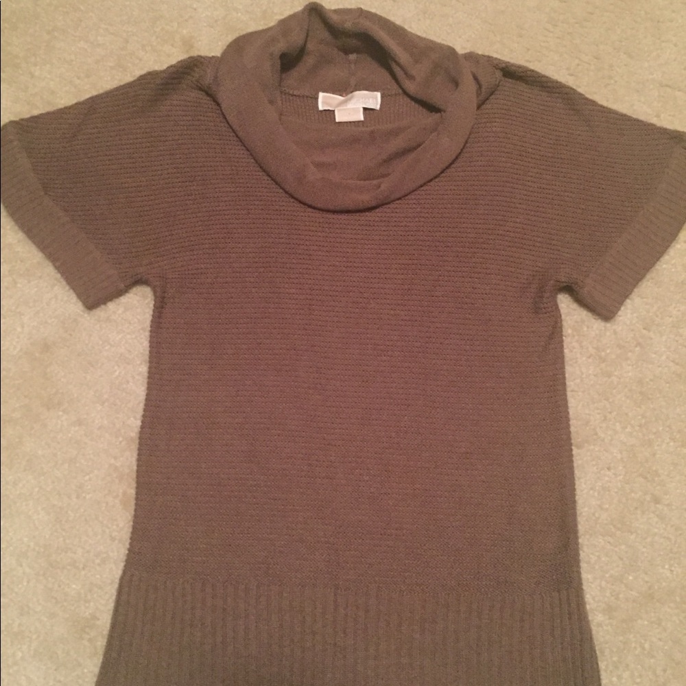 Sweater with short sleeves