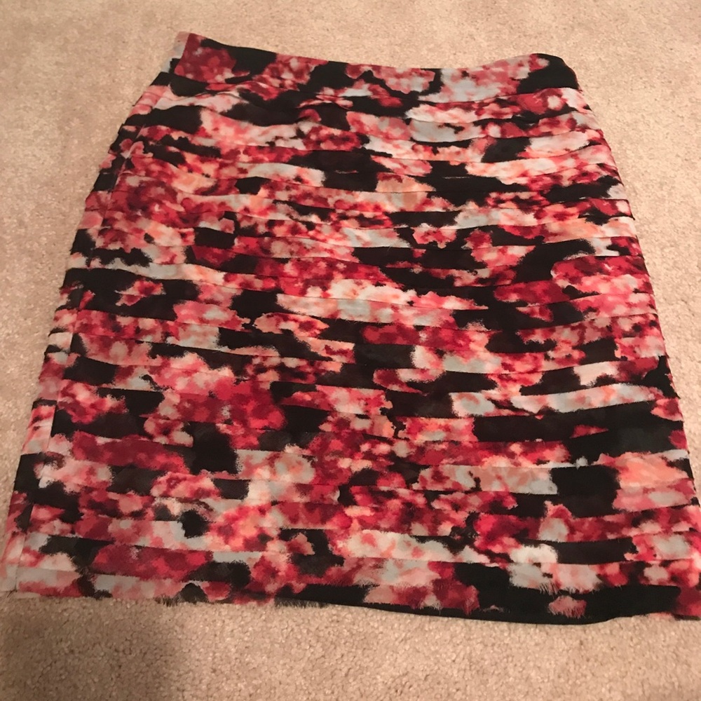White House Black market skirt