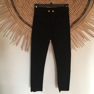 ROMWE black frayed jeans