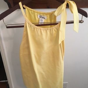 Lilly Pulitzer yellow sleeveless blouse