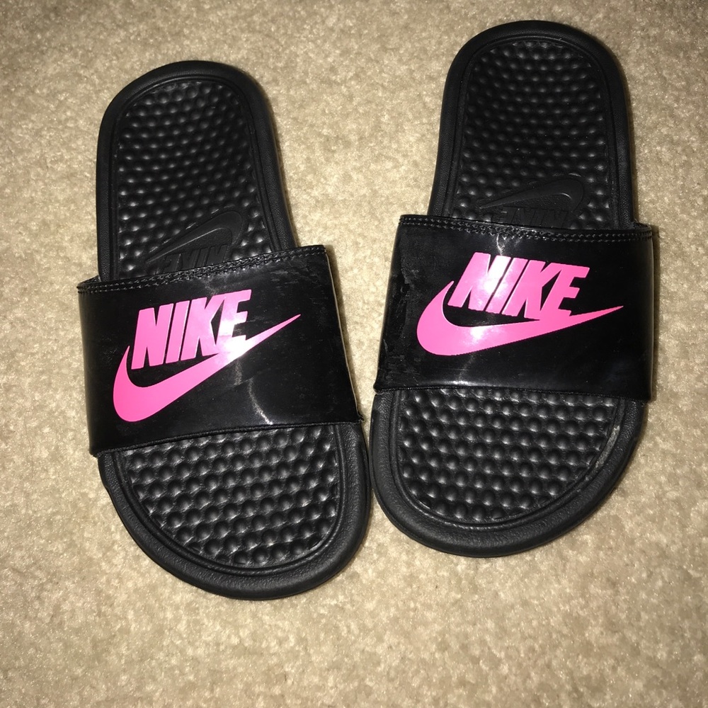 Nike slides