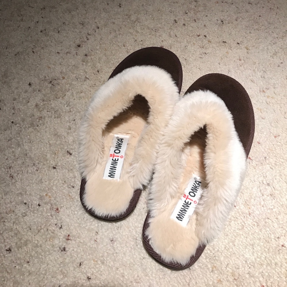 Minnetonka Slippers