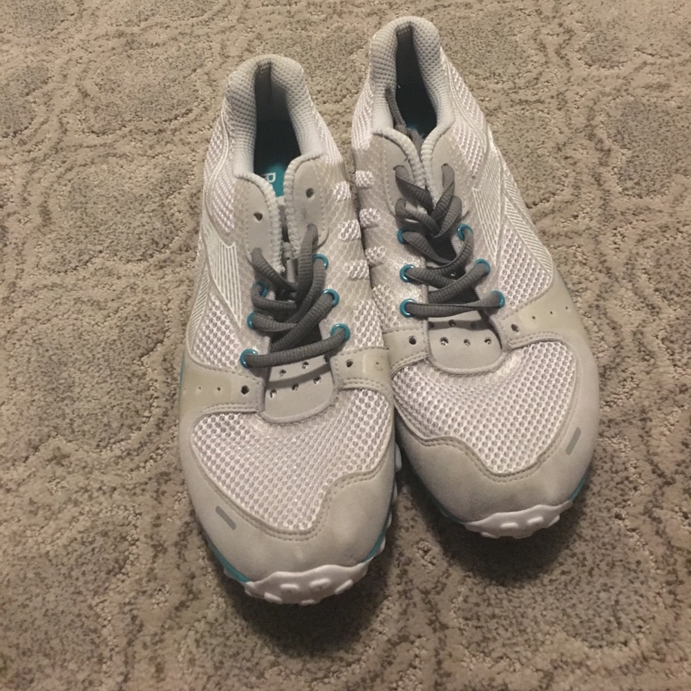 Reebok sneaks