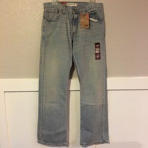 33x32 Light Wash Levi's Boot Cut Denim Jeans
