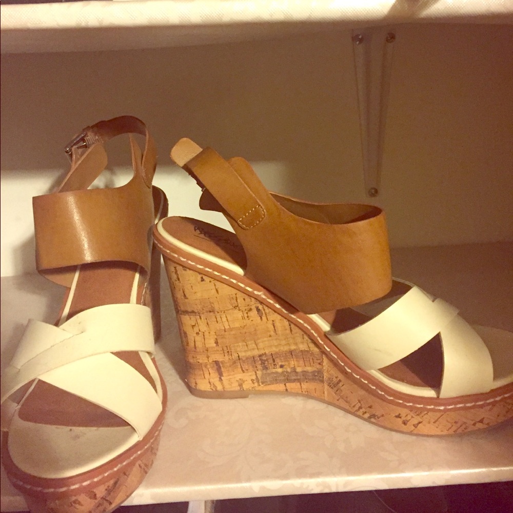 Mossimo white brown cork wedges