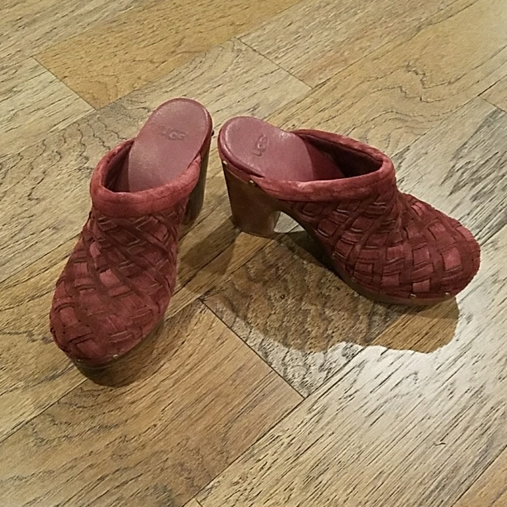 Maroon slip-on Uggs