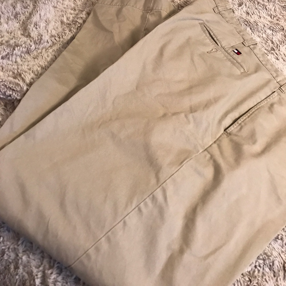 Tommy Hilfiger Khakis 40/32