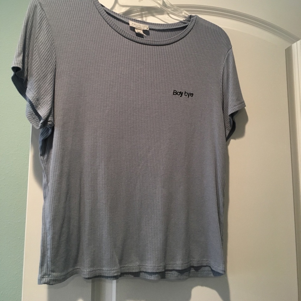 Cute tee 💙