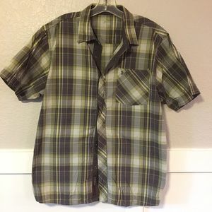Large Under Amour Plaid Short Sleeve Button Up