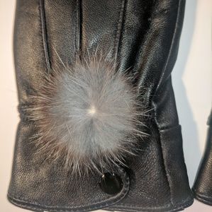 Leather gloves