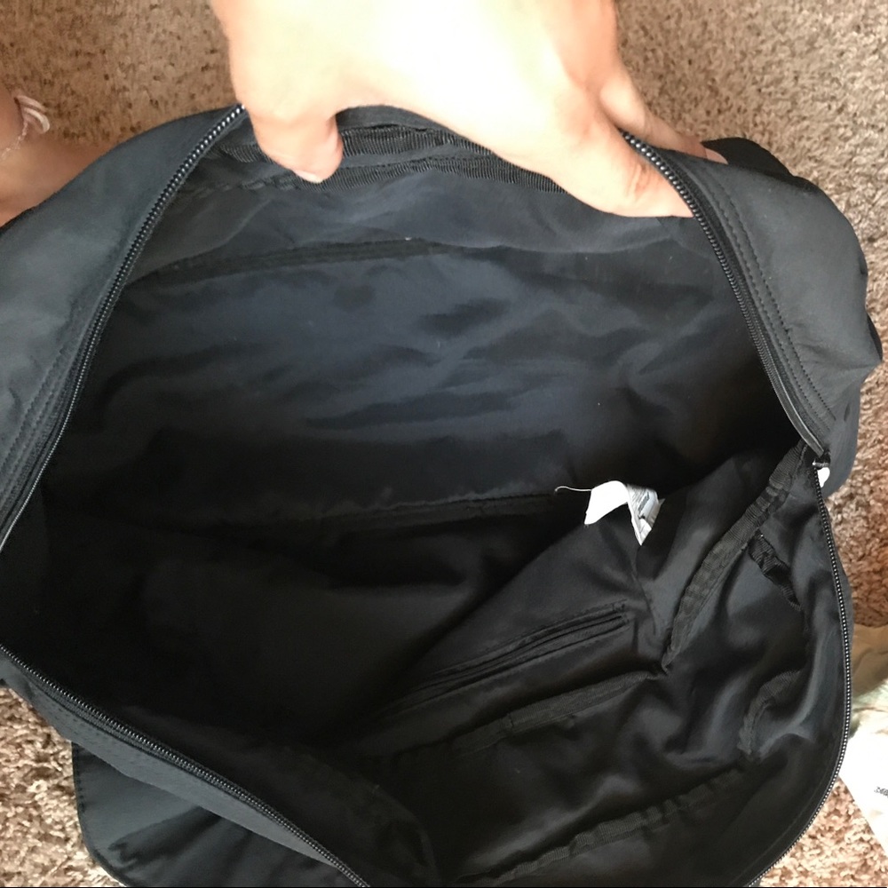 Puma bag! - Picture 2 of 3