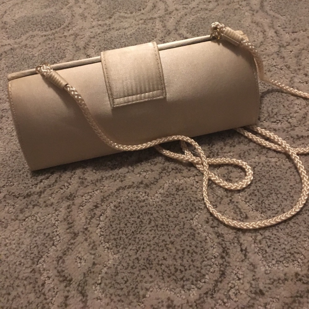 Small nude clutch