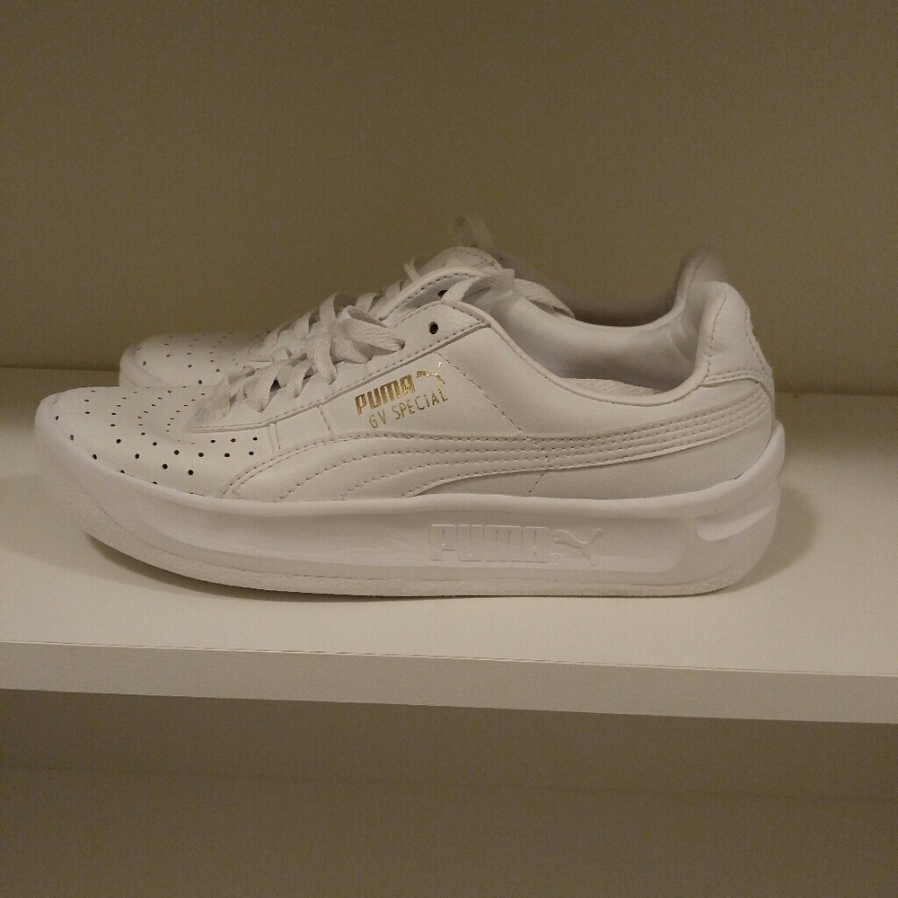 Puma Sneakers