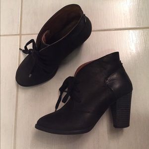 Clarks Black Booties Size 5.5