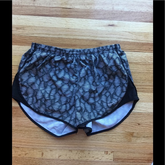 Nike Pants - Nike tempo running shorts size small