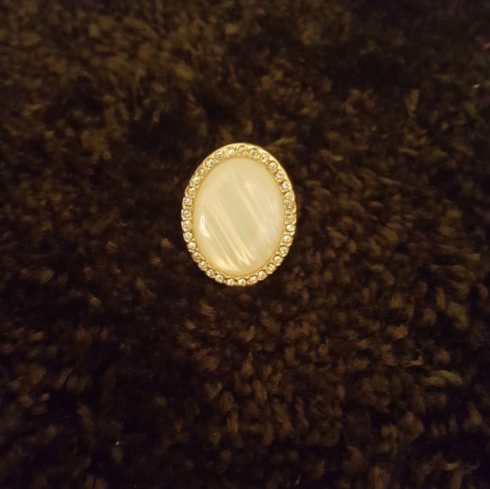 Ring - Picture 2 of 4