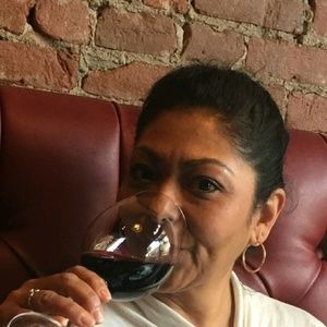 Meet your Posher, Tina