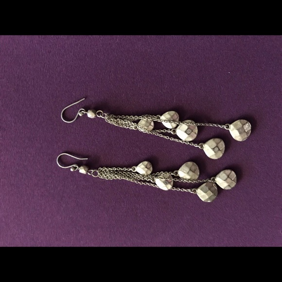 Dangle earrings - Picture 1 of 1