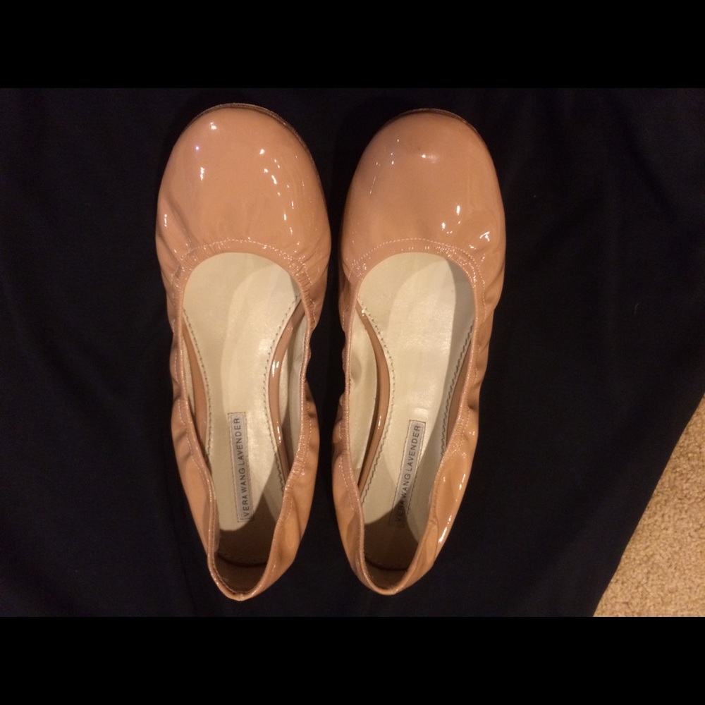 Vera Wang Lavender Flats