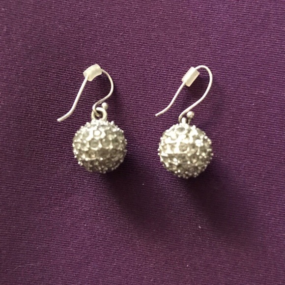 Dangle earrings - Picture 1 of 1