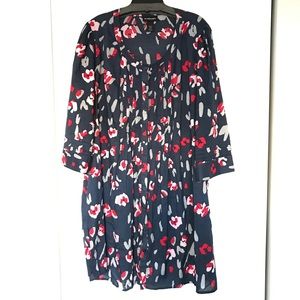 Navy blue 3/4 sleeve floral tunic top