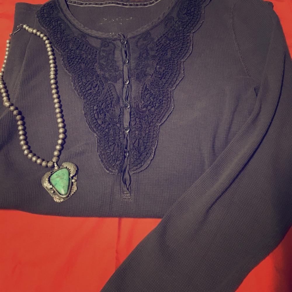 Distressed Thermal w Fancy Neckline