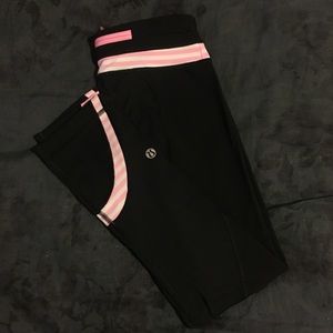 Lululemon cropped pants
