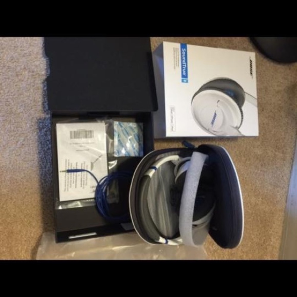 Boss headphone with wire