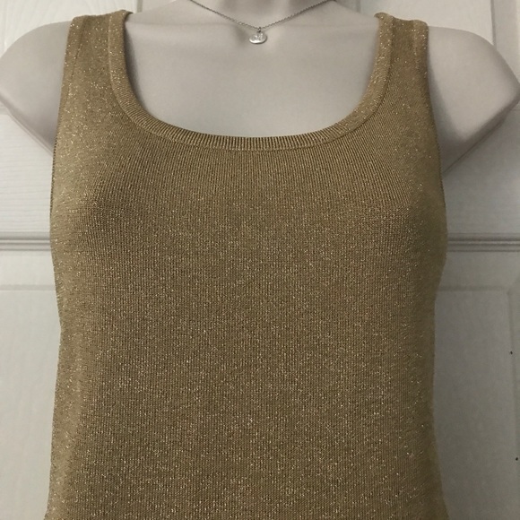 Classiques Gold Sleeveless Sweater Top - Picture 2 of 7