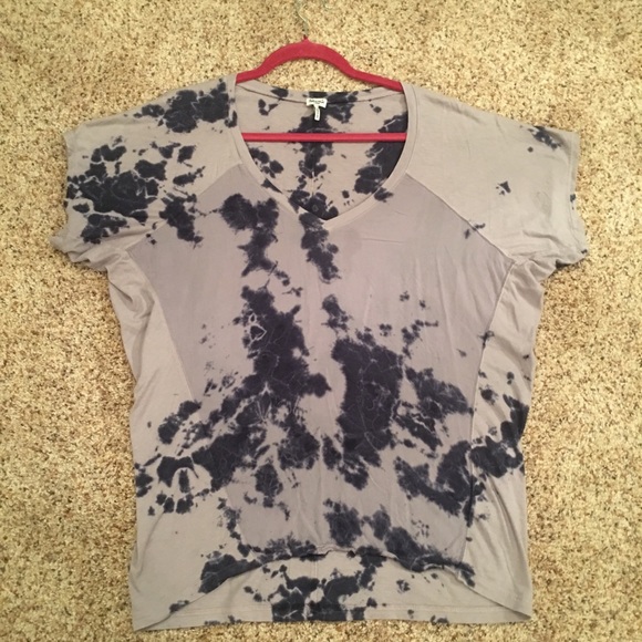 Splendid V neck tie-died top size Large - Picture 2 of 4