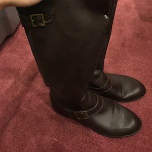 Brown boots size 8.5, hardly worn!