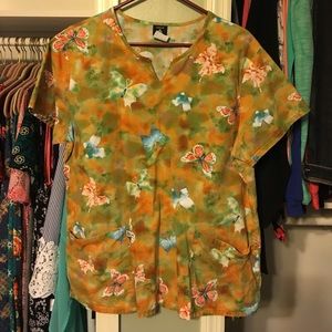 Cherokee Scrub top
