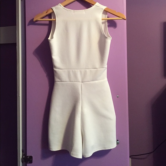 CUTE ROMPER! - Picture 2 of 2