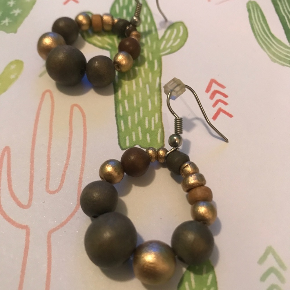 Gold and brown circle beaded handmade earrings!