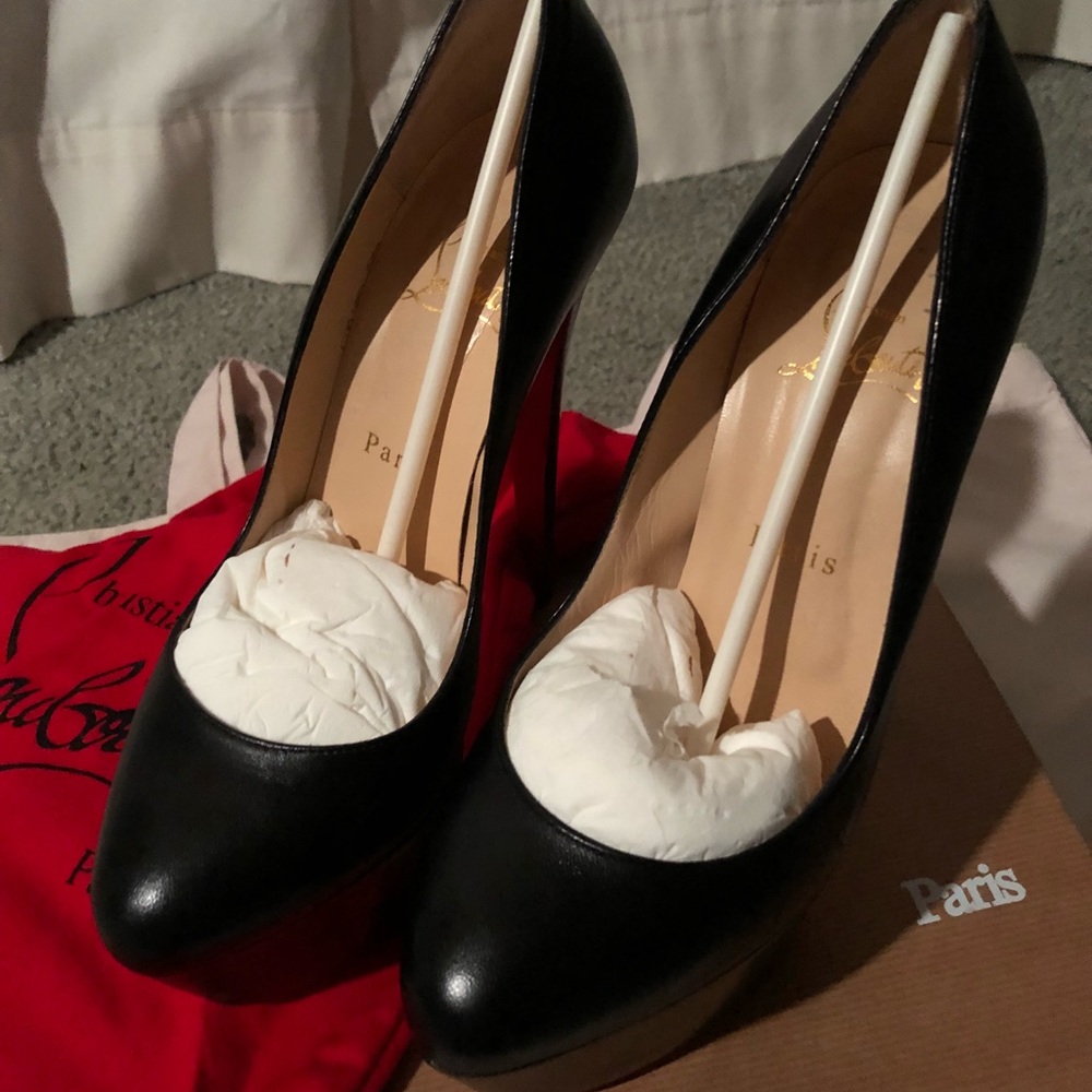 Christian Louboutin Victoria 160 Black Heels - Picture 4 of 8
