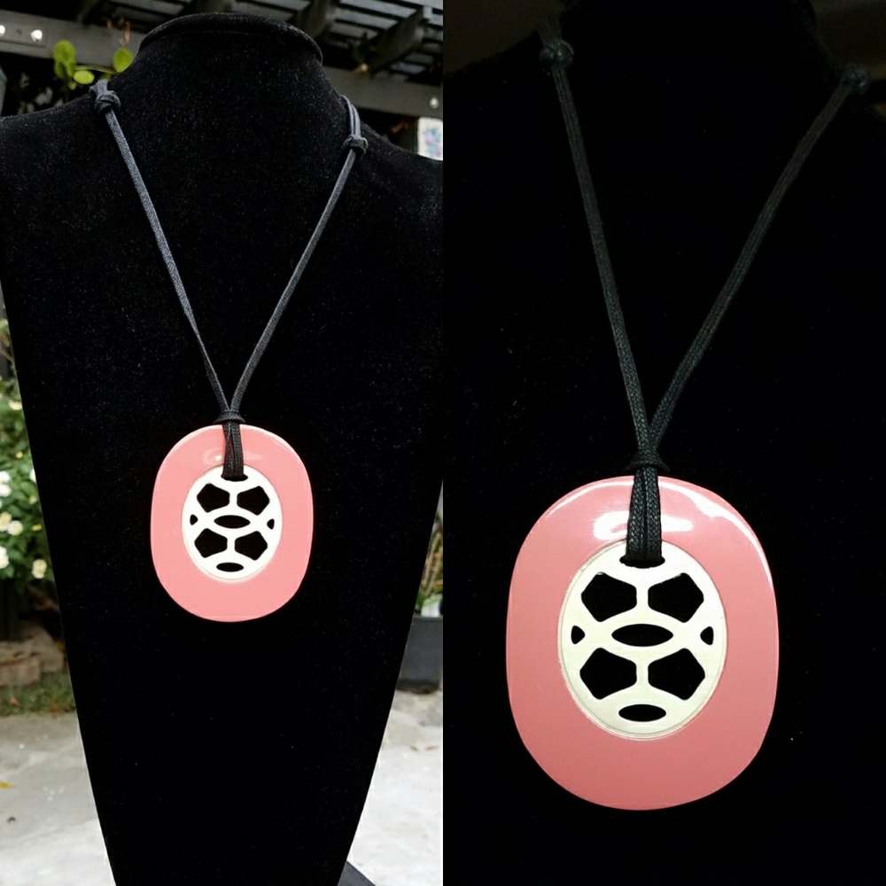 Buffalo horn lift pendant.